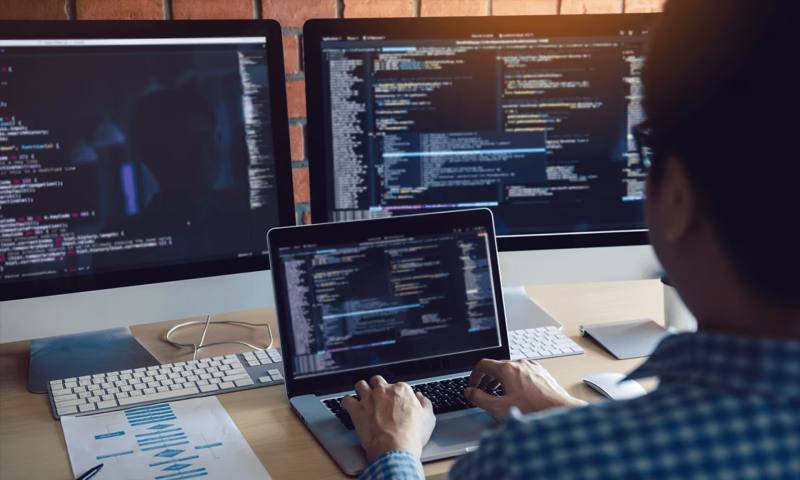 数据科学选型：R与Python如何赋能柞水县网站建设？